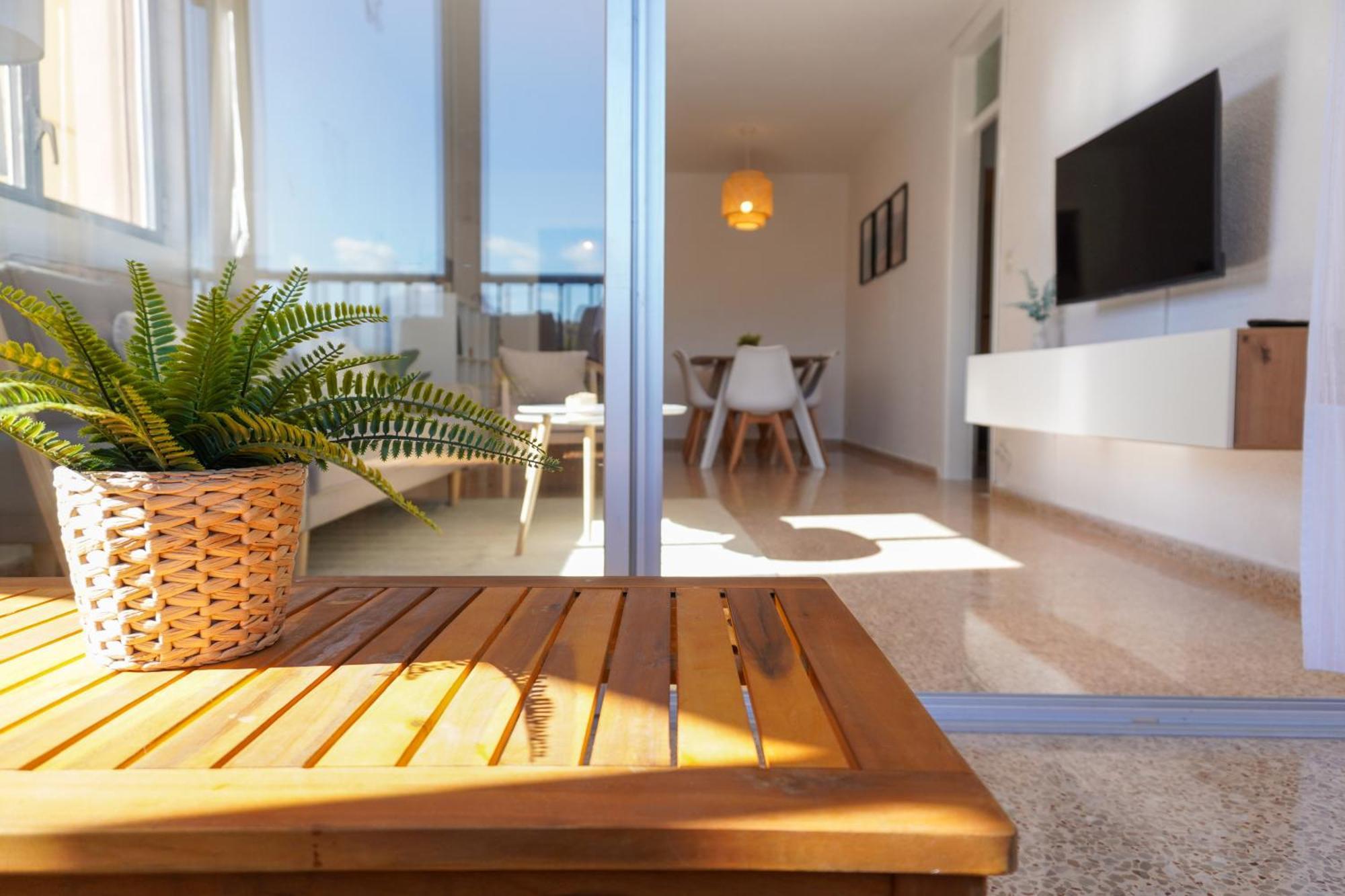 Apartamento Con Piscina En Villajoyosa By Bebalmy Bagian luar foto