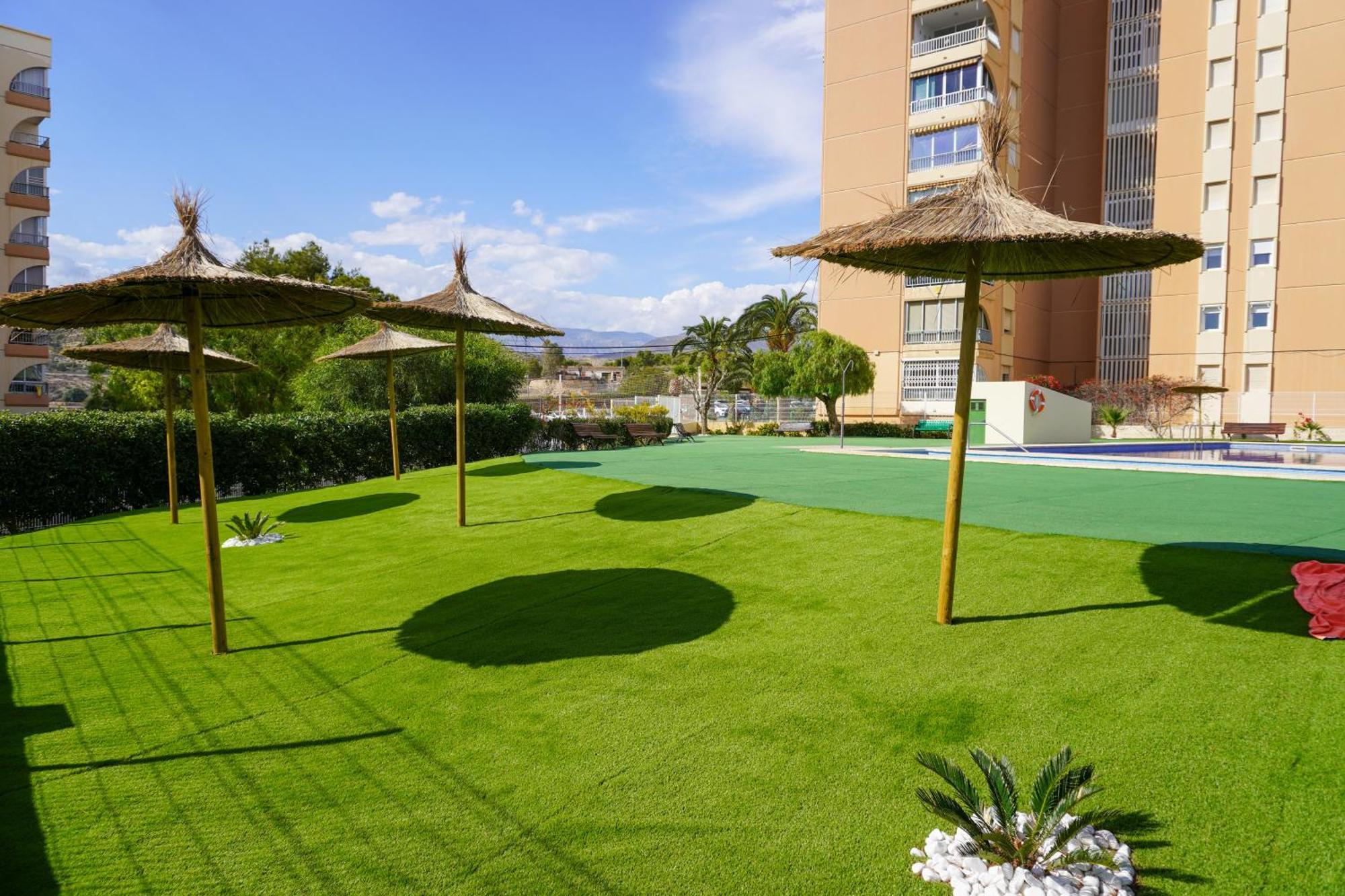 Apartamento Con Piscina En Villajoyosa By Bebalmy Bagian luar foto