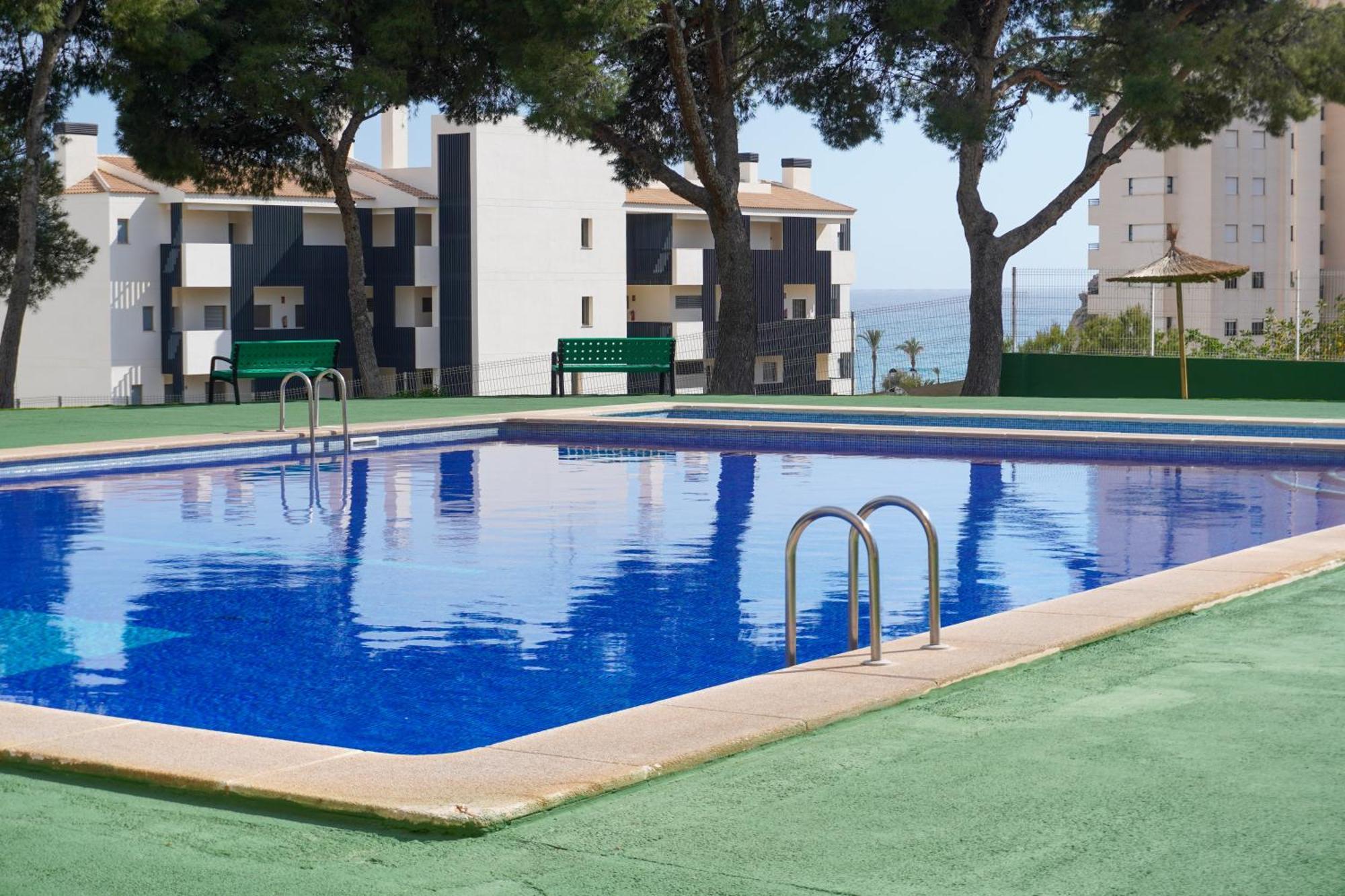Apartamento Con Piscina En Villajoyosa By Bebalmy Bagian luar foto